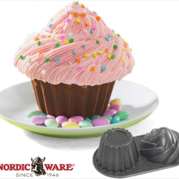 NORDIC WARE 6 Cup Commercial Cute Cupcake Pan cast aluminum New - Picture 4 of 6